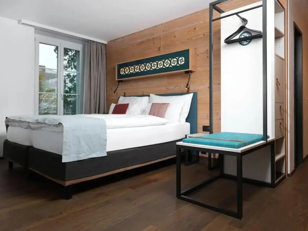 Medium room