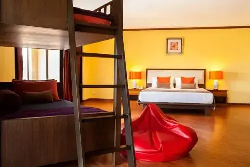 Quadruple Family Suite
