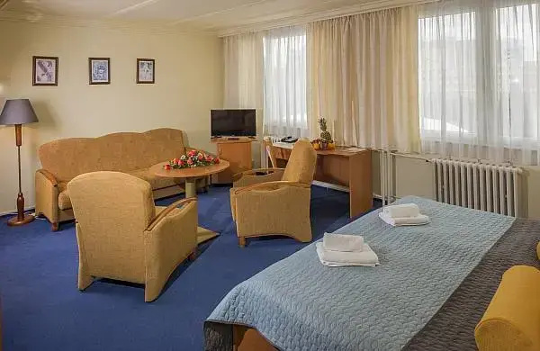 Double Suite (twin beds)