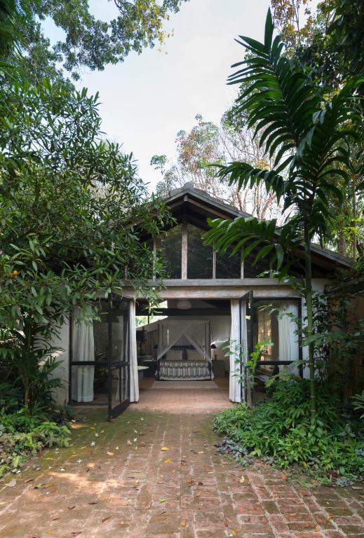 Lunuganga Estate