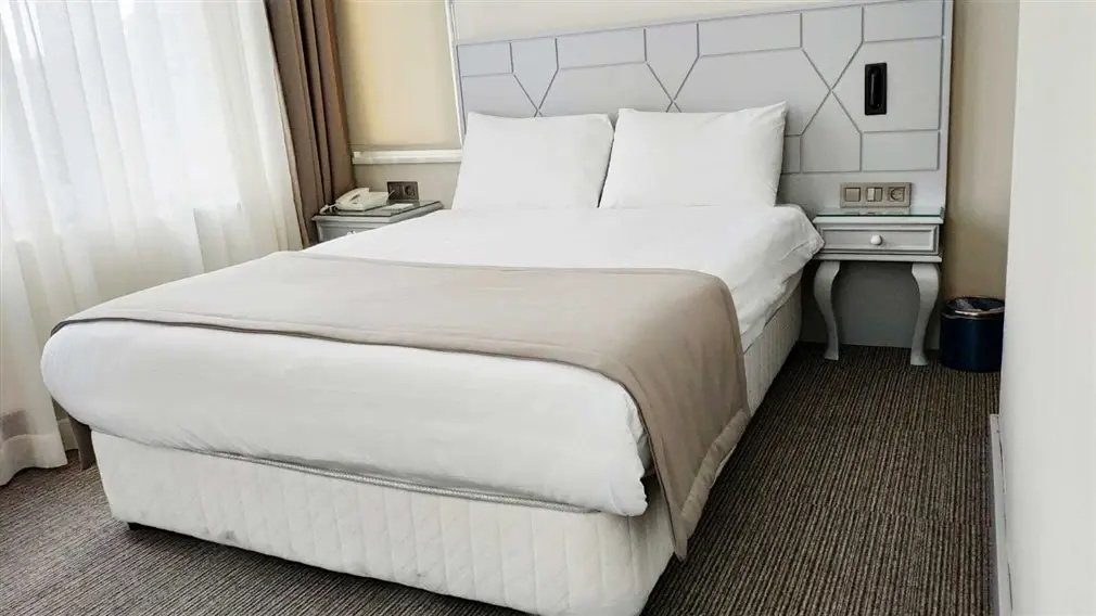 Superior Double room with balcony (full double bed)