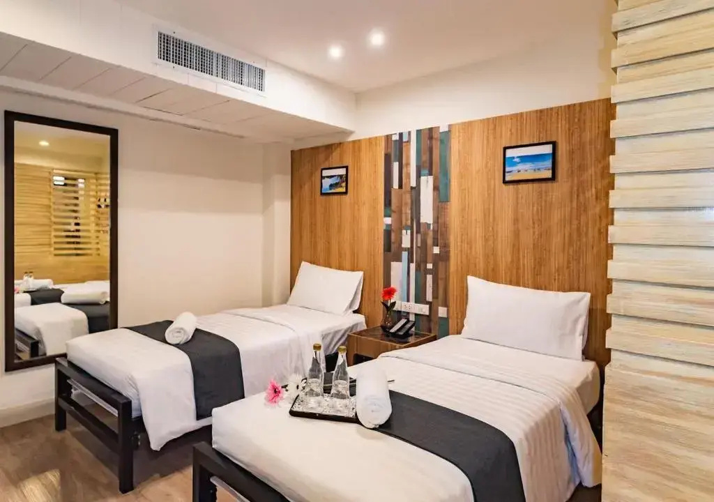 Classic Hollywood Double room (twin beds)