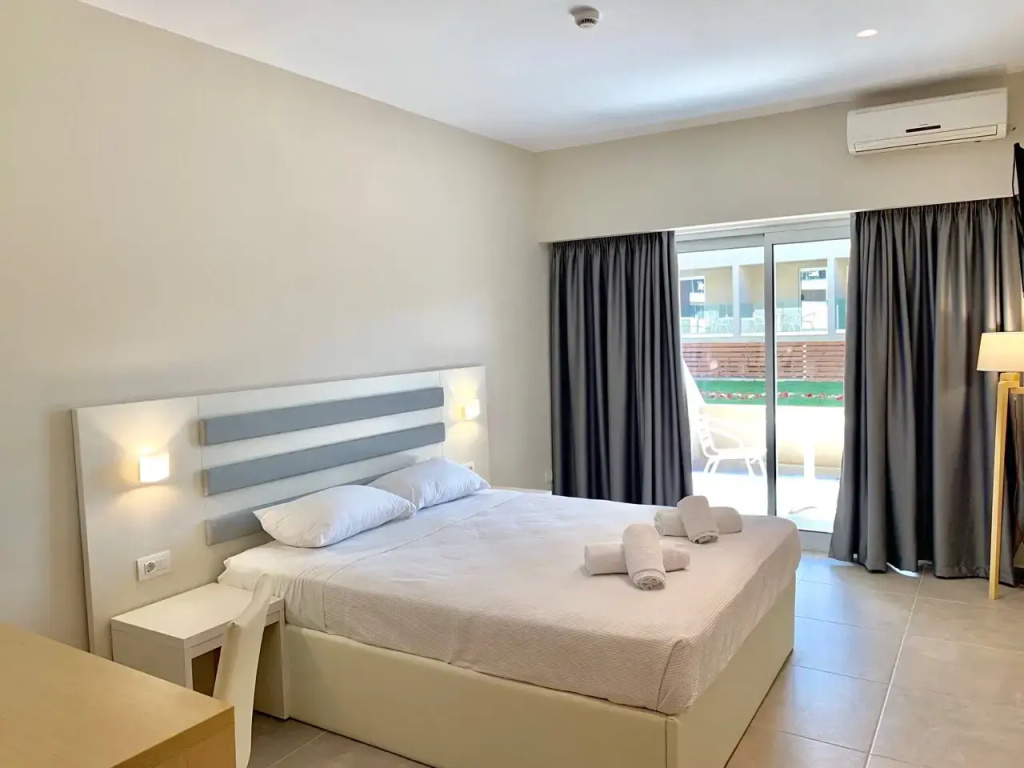 Double room full double bed