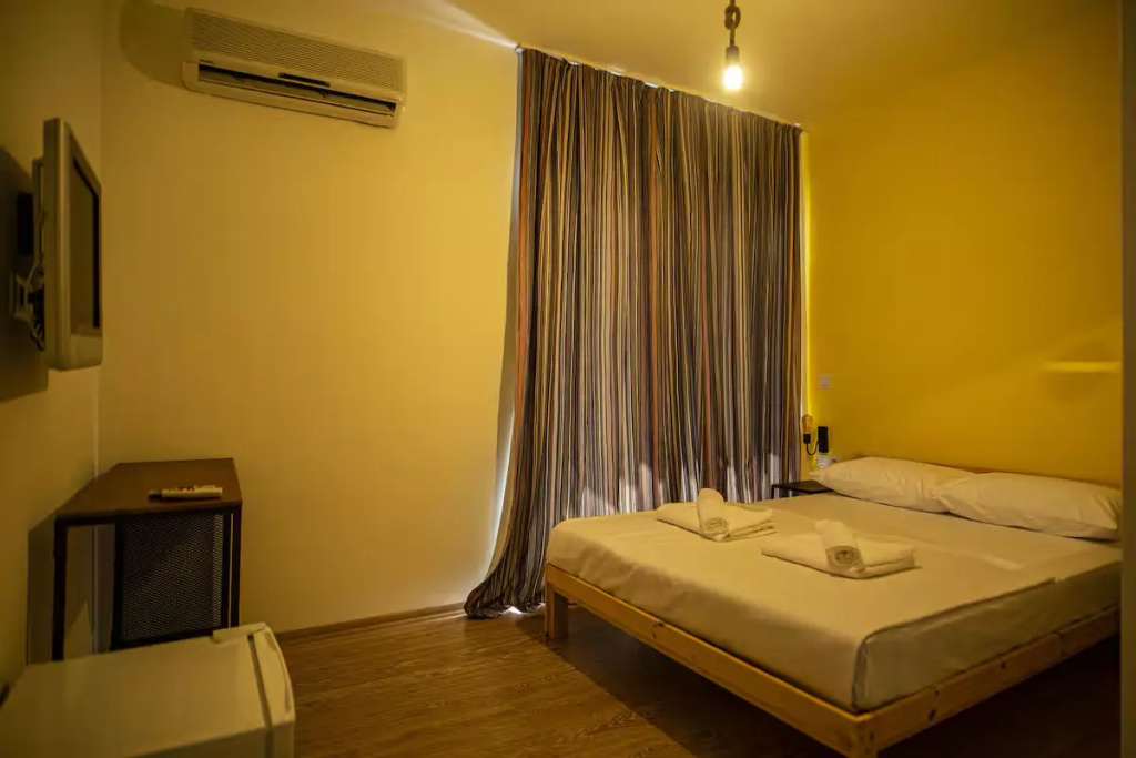 Standard Double room (full double bed)