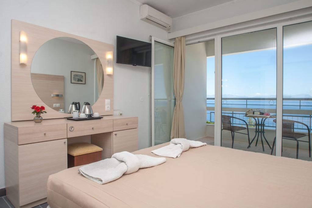 Standard Double room with sea view (twin beds)
