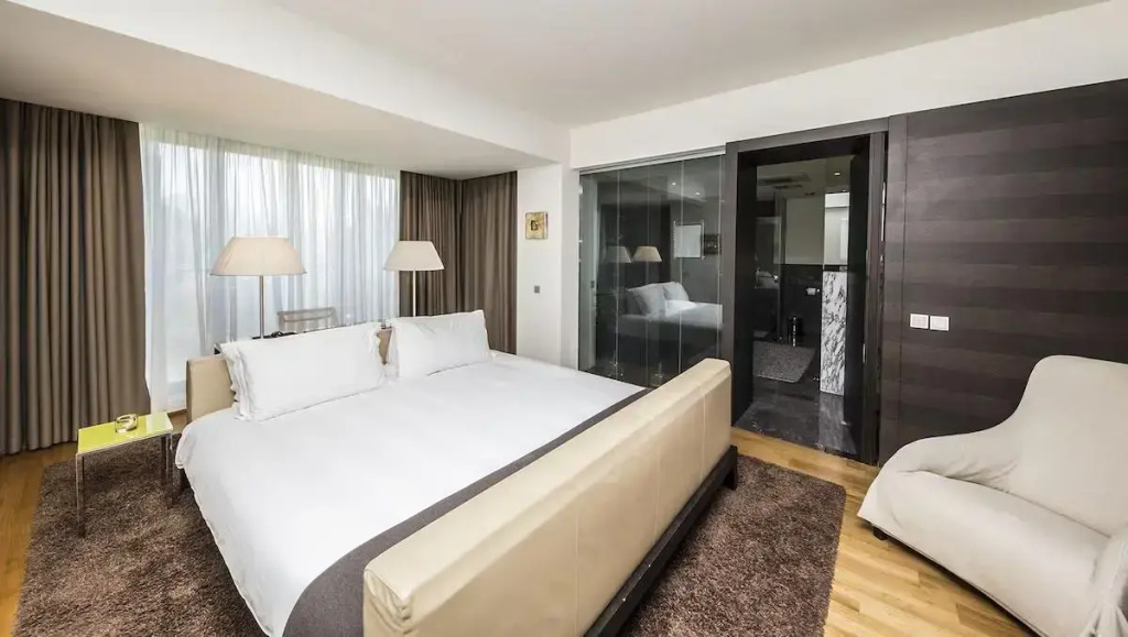 Presidential Double Suite (full double bed)