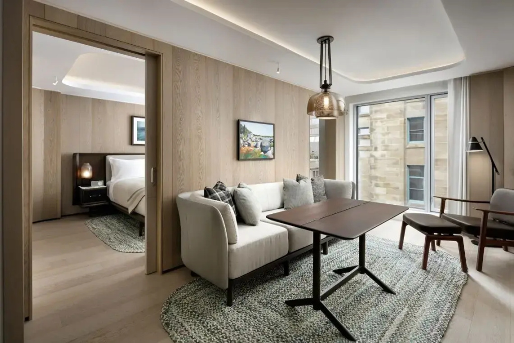 Double Junior Suite with city view (full double bed)
