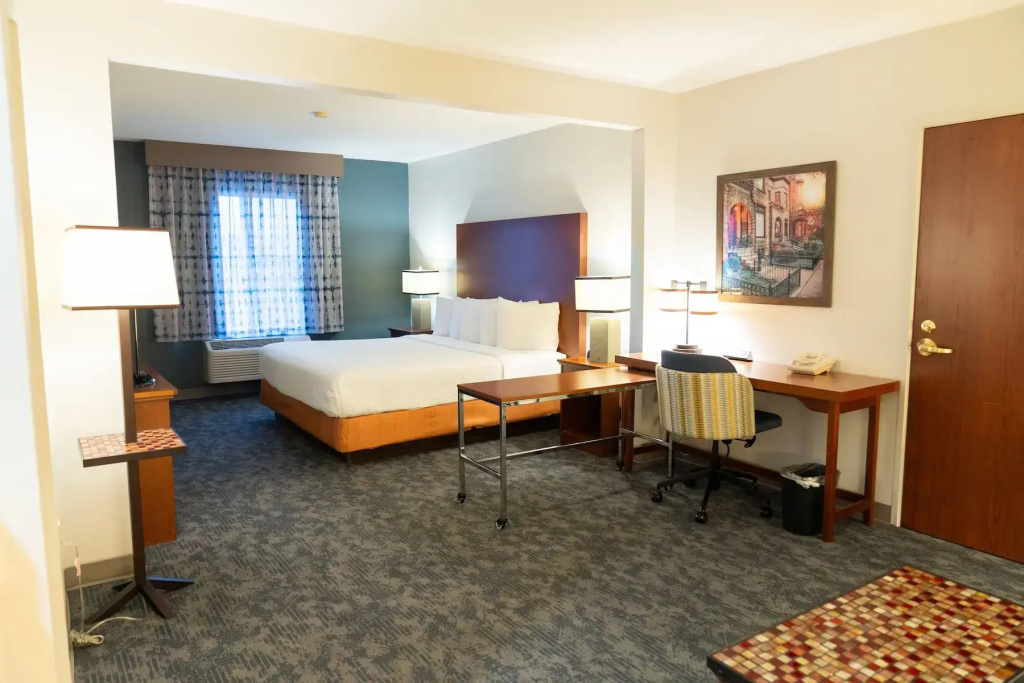 La Quinta Inn & Suites by Wyndham Bannockburn-Deerfield - Chambres