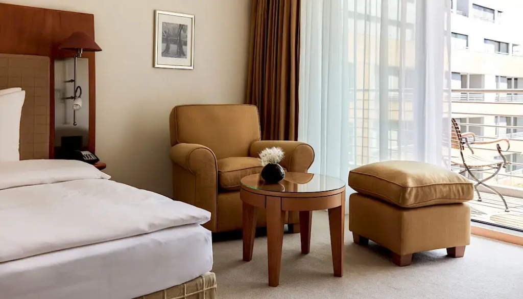 Garden Double Studio (full double bed)