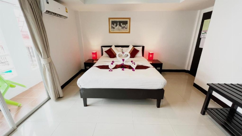 Standard Double room with balcony (full double bed)