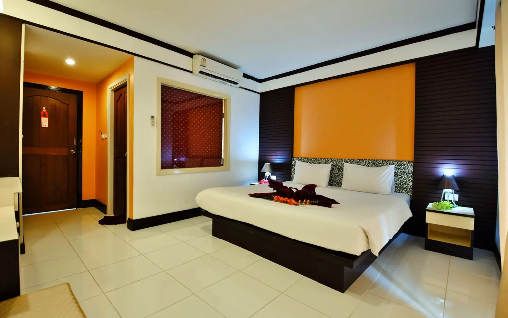 Superior Double room (full double bed)