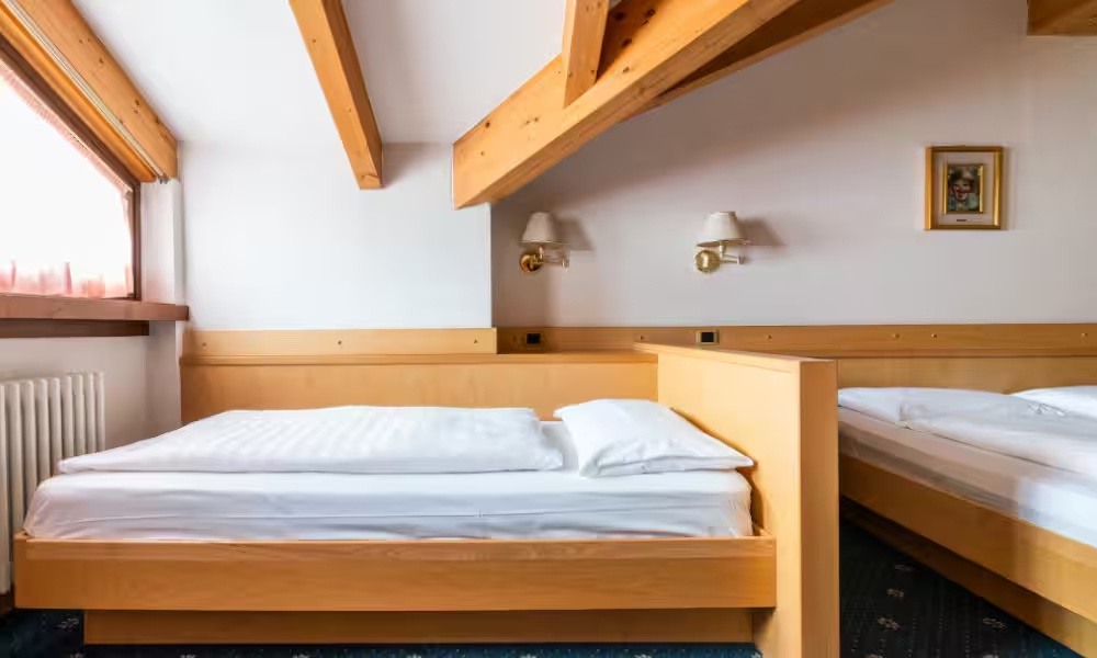 Large Double Loft Suite (full double bed)