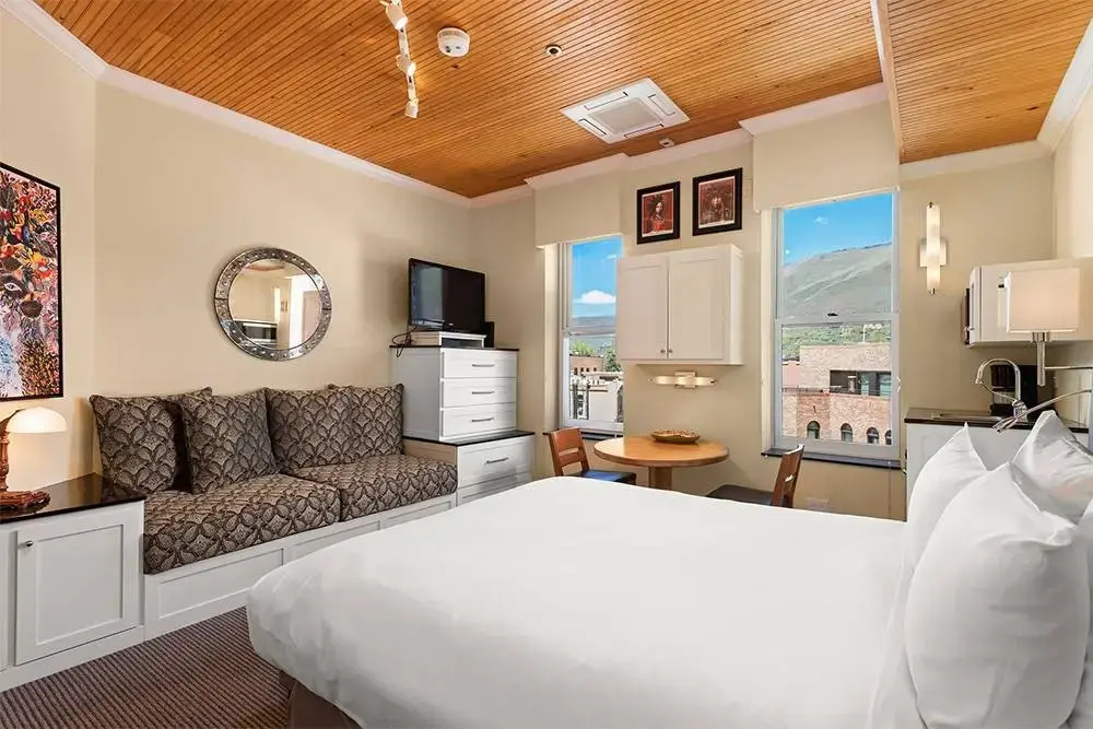 Independence Square Lodge by Frias - Chambres