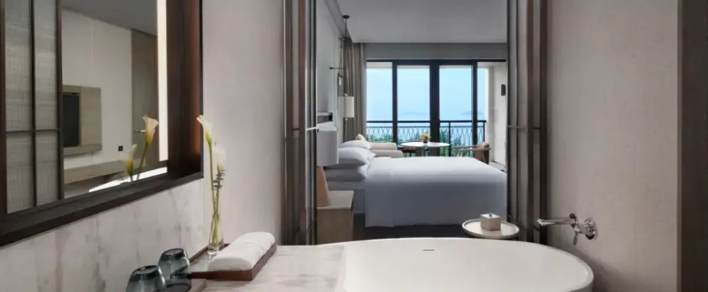 Panoramic Double room with ocean view (full double bed)