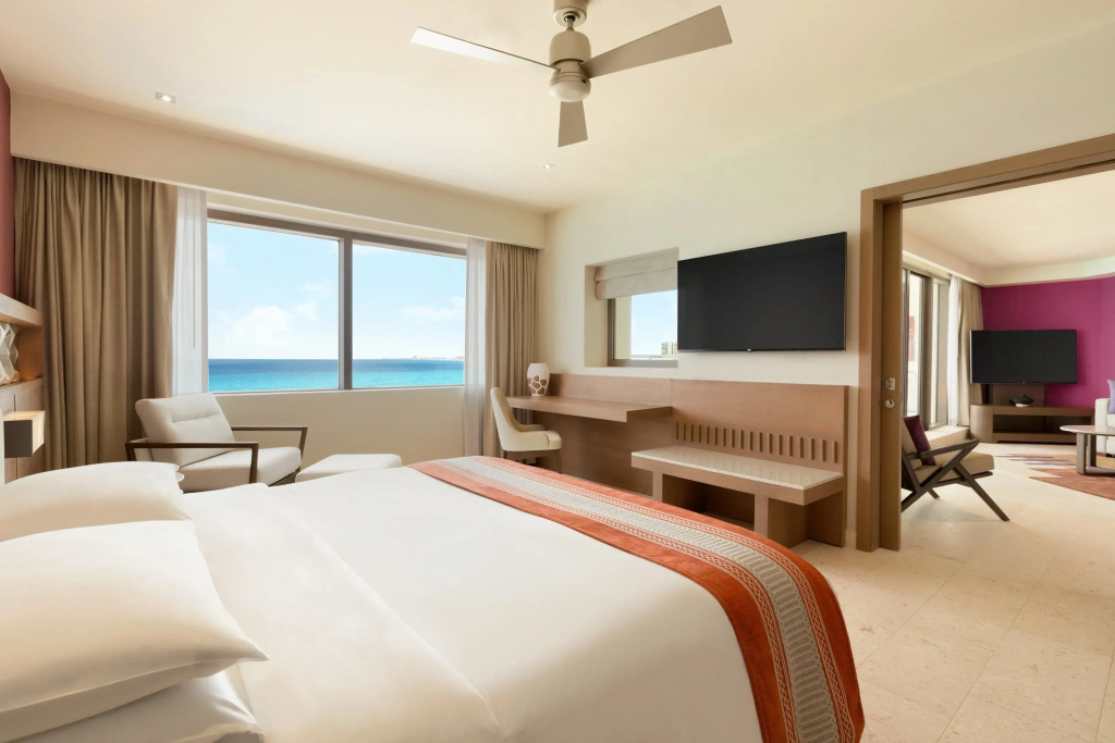 2 Bedrooms Club Suite oceanfront