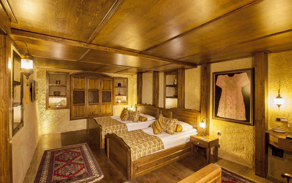 Glorious Cave Quadruple Suite