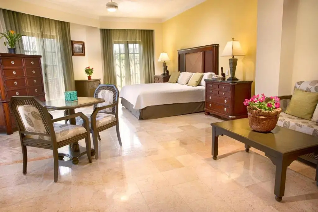 Double Junior Suite (full double bed)