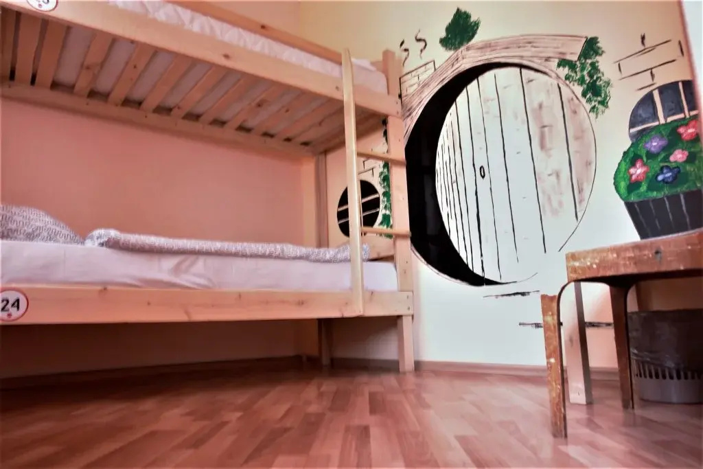 Economy room