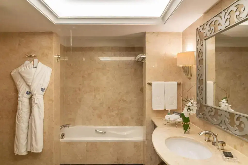 Beach Rotana Hotel - Chambres