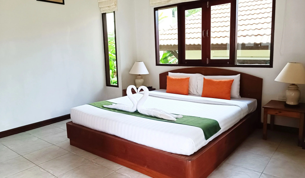 Tropical Garden Bungalow