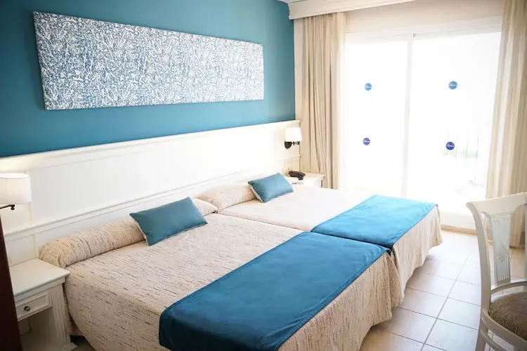 Double room (twin beds)