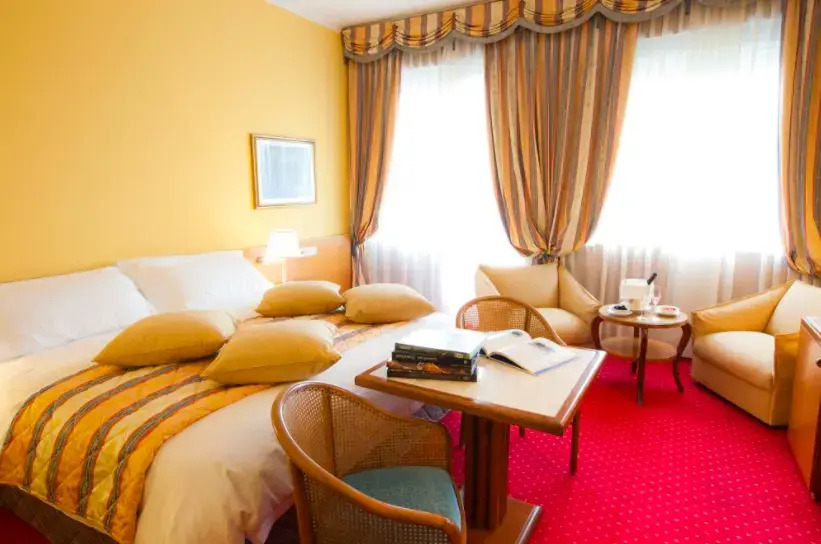 hotel photo
