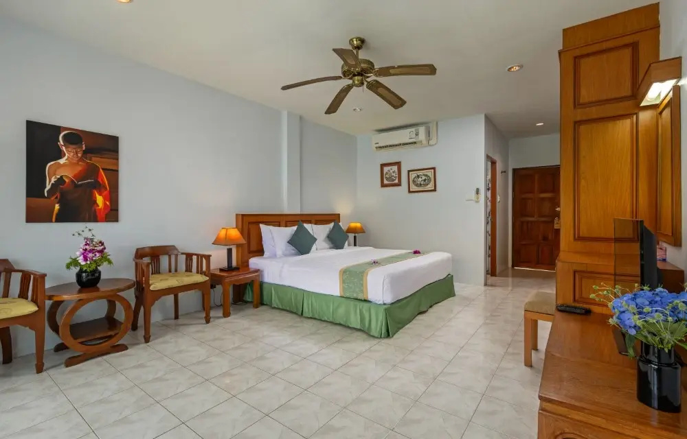 Last of the House Double room (full double bed)