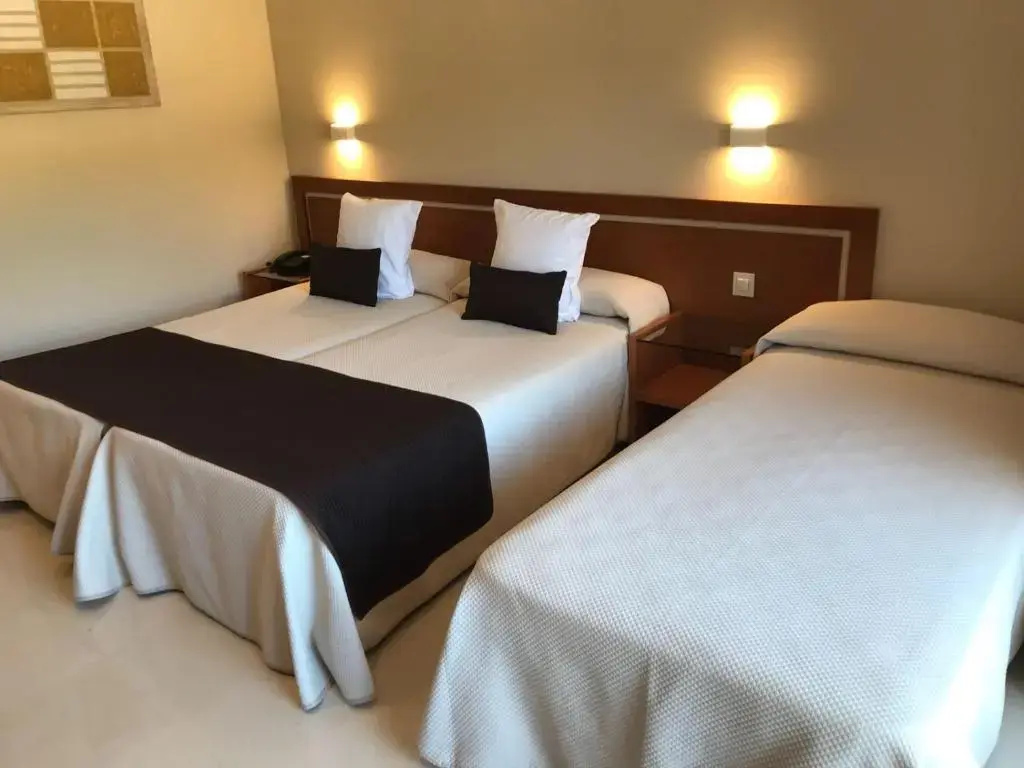 Triple room