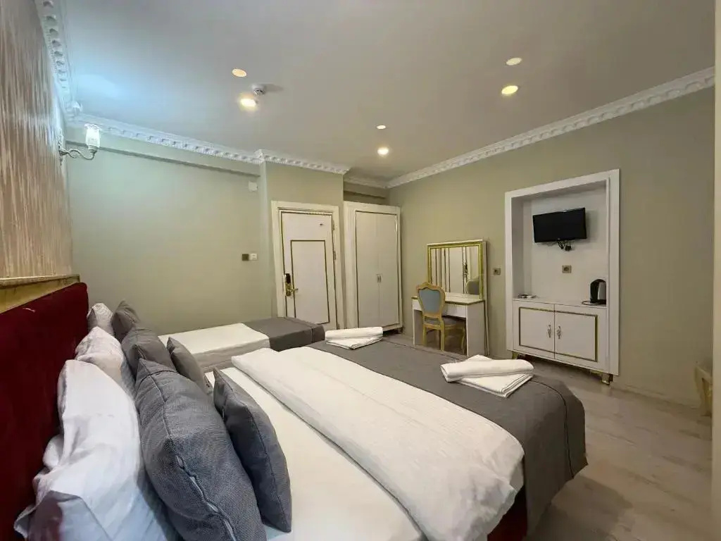 Deluxe Triple room