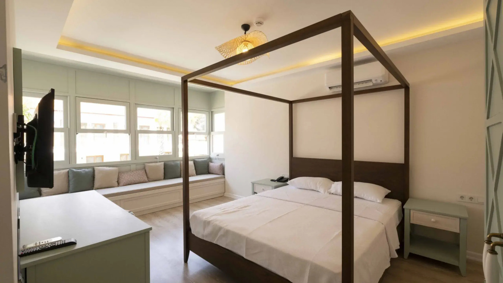 Elite room