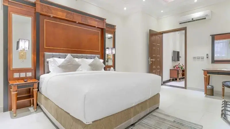 Double Junior Suite (full double bed)