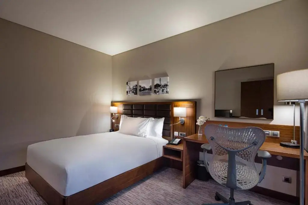 Hilton Garden Inn Izmir Bayrakli - Chambres