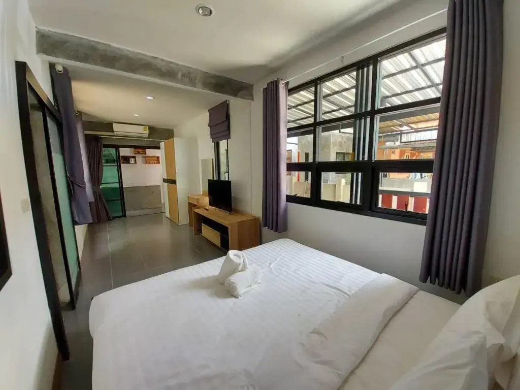 2 Bedrooms Grand Quadruple House