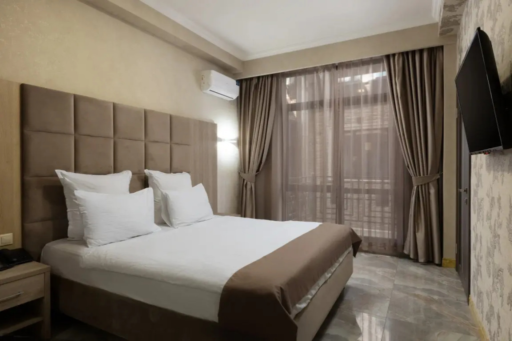 Alcont Hotel Room Type - Standard Double room with balcony full double bed