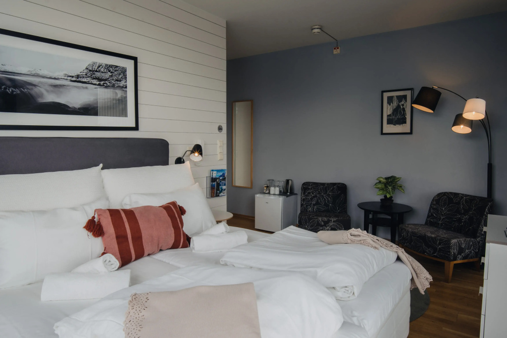 Double room (full double bed)