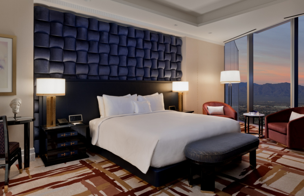 Imperial Fleur de Lis Suite