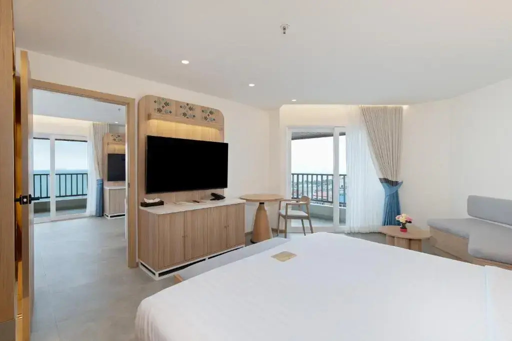Двухместный люкс с видом на океан двуспальная кровать в Jomtien Thani Hotel