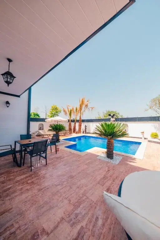 Sapanca Goldibi Suit Bungalov