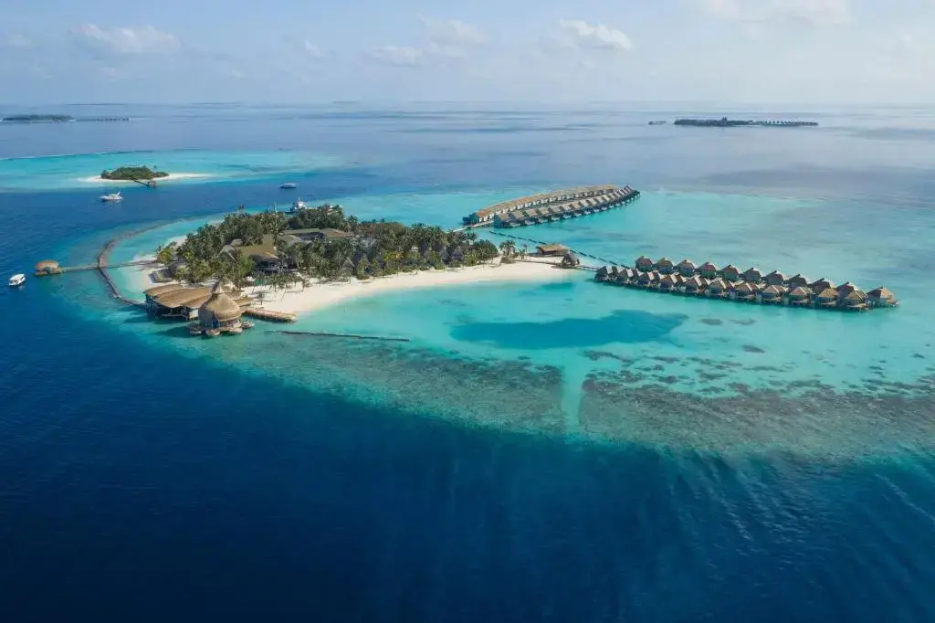 Outrigger Maldives Maafushivaru Resort — фото