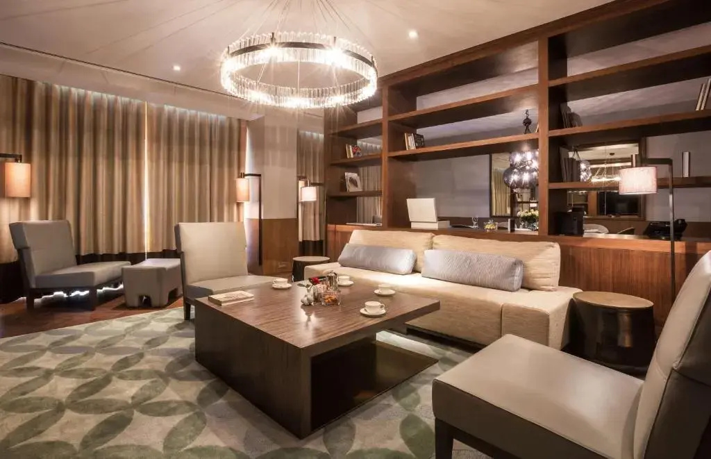 Executive Double Suite (full double bed)