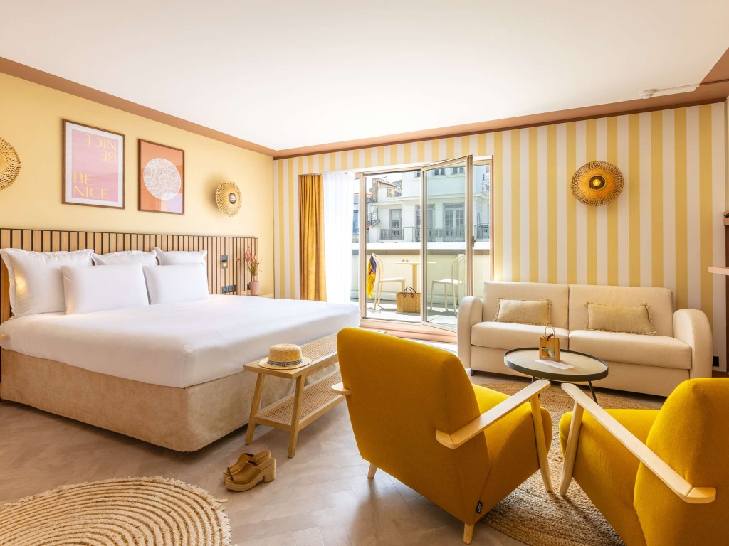 Double Junior Suite with view (full double bed)