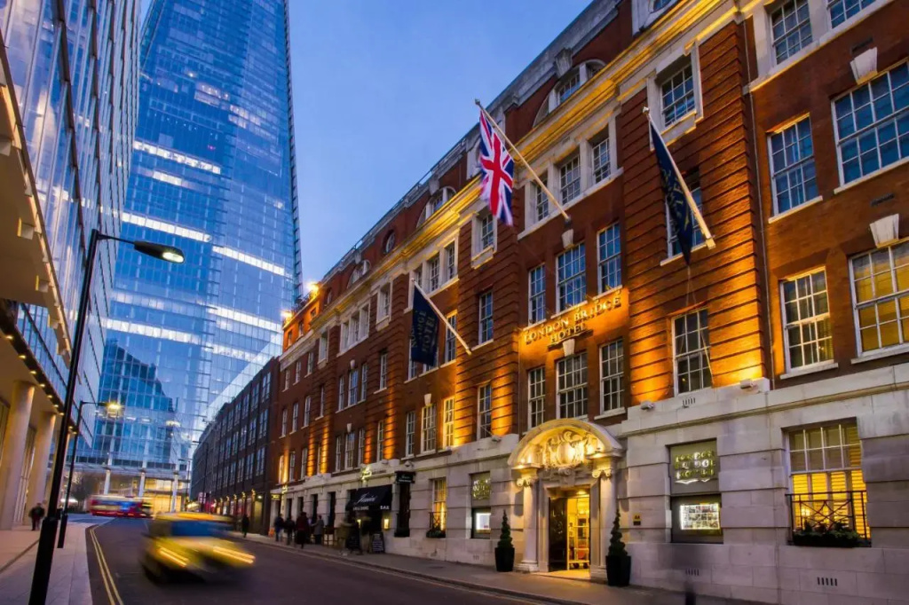 London Bridge Hotel — фото