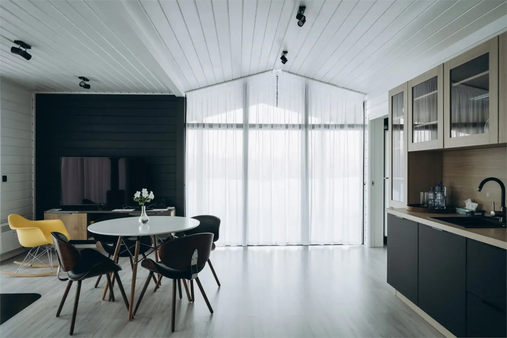 Арт-дом Средний в Изовела