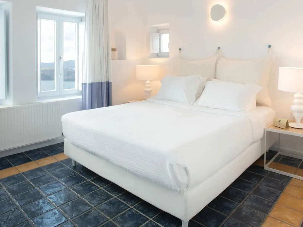 Double Suite with mountain view (full double bed)