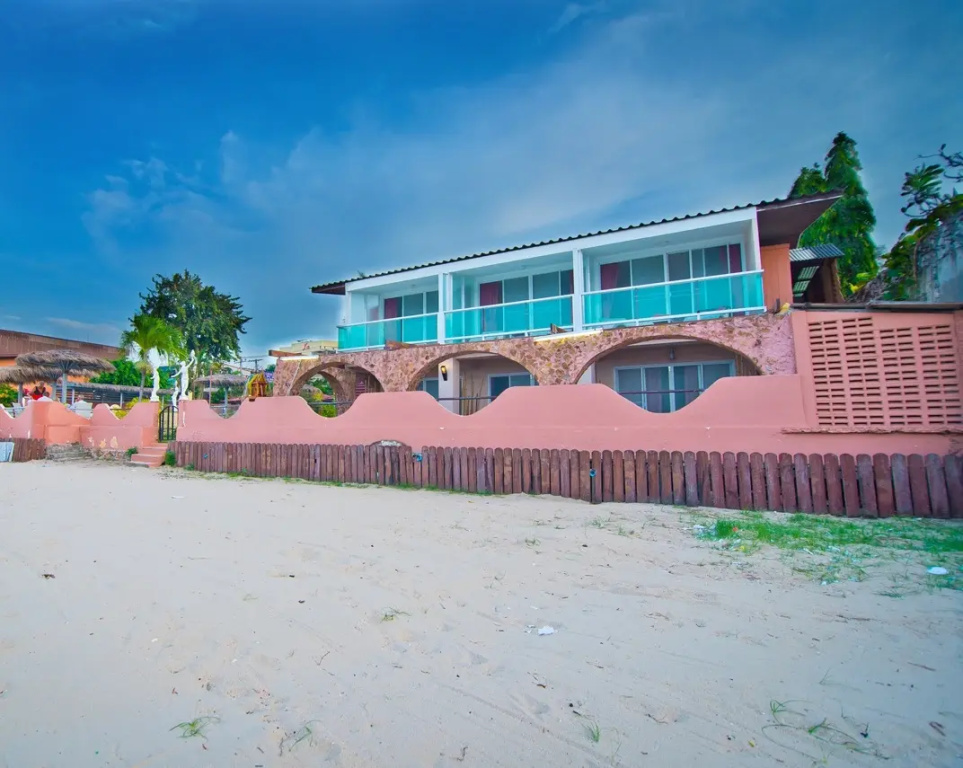 Beach & Waterfront