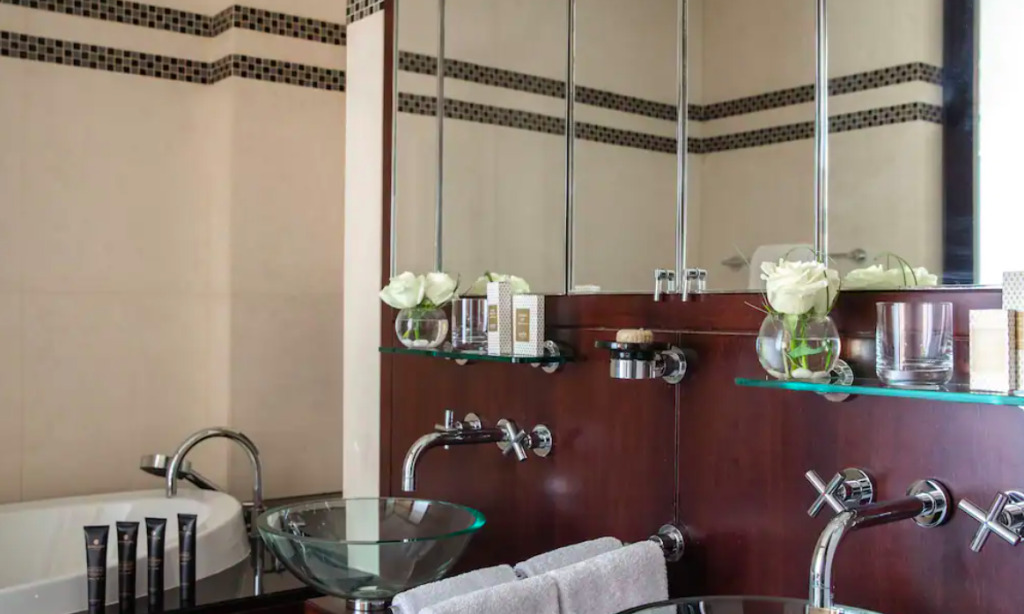Jumeirah Emirates Towers
