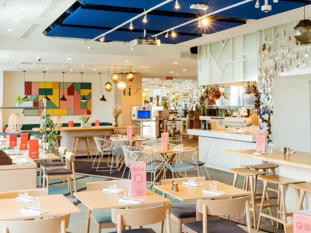 Novotel Paris Centre Gare Montparnasse 16