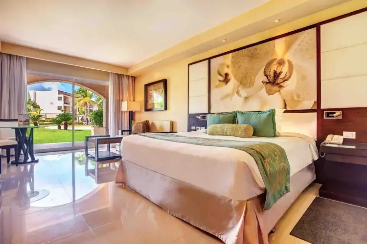 Luxury Diamond Club Quadruple room