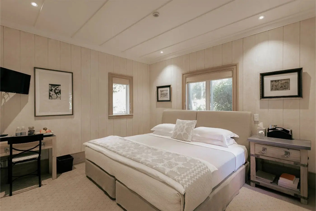 2 Bedrooms Family Suite with ocean view