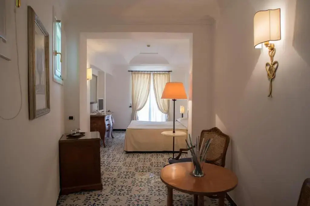 Corner Suite